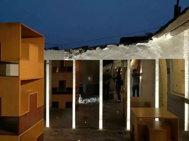 \